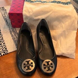 Tory Burch flats size 9.5, excellent condition, hardly worn